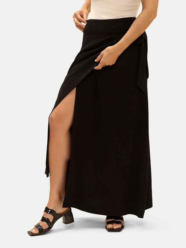 Eloïse Maxi Skirt in Black