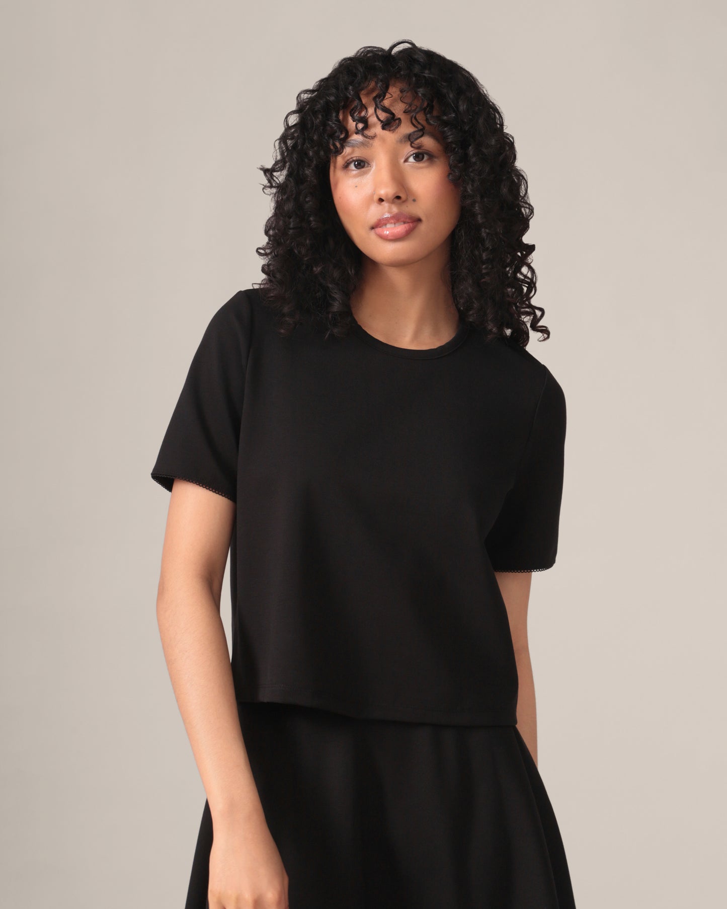 The Perfect Tee - Light Ease knit in Black