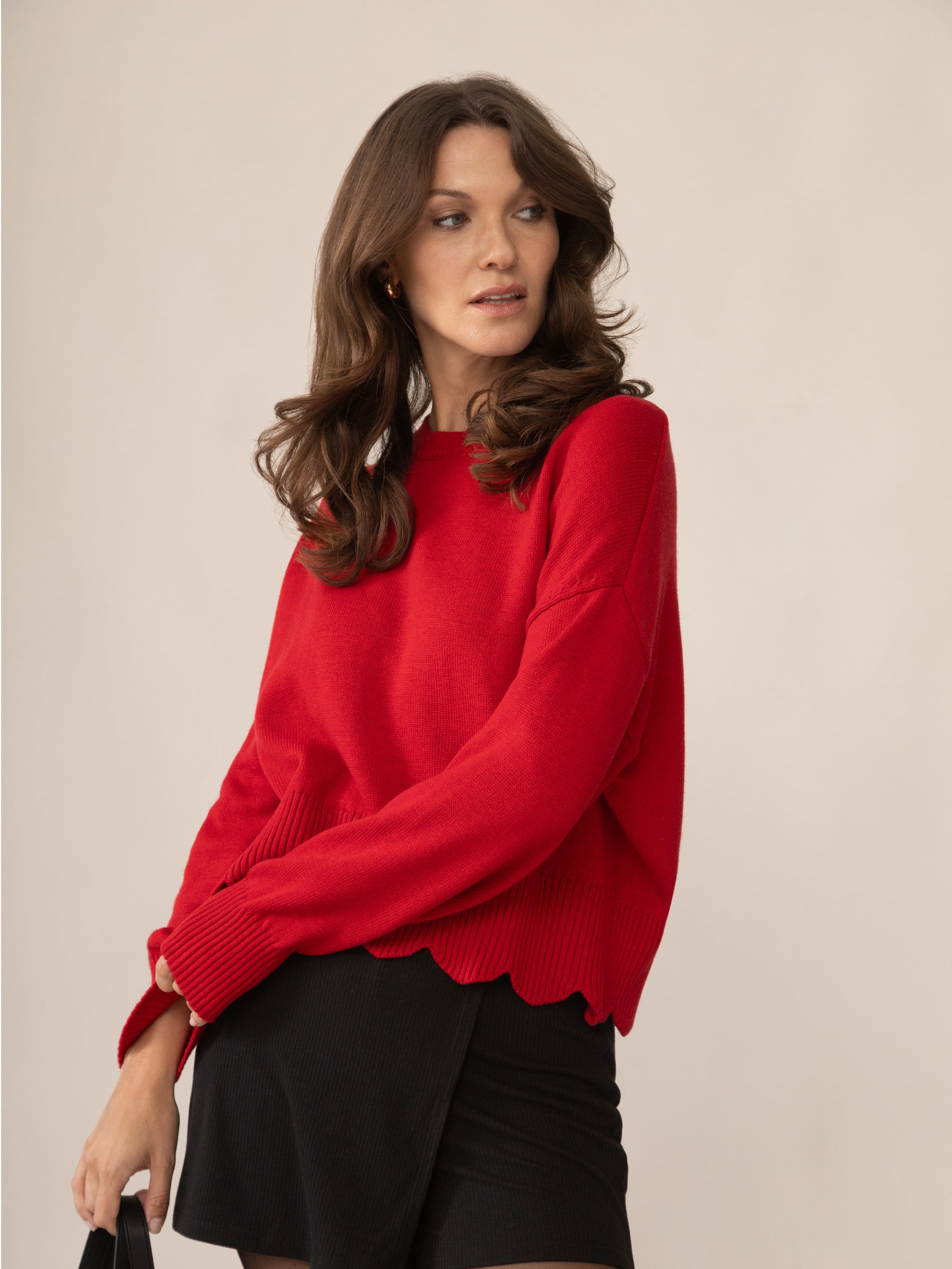 Scalloped Edge Pullover Responsible Merino in Crimson